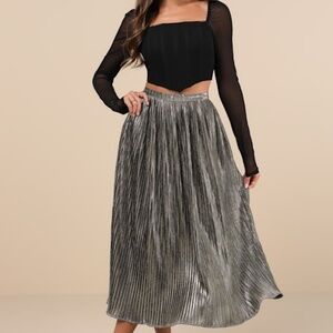 Bold Entrance Black and Gold Pleated Midi Skirt